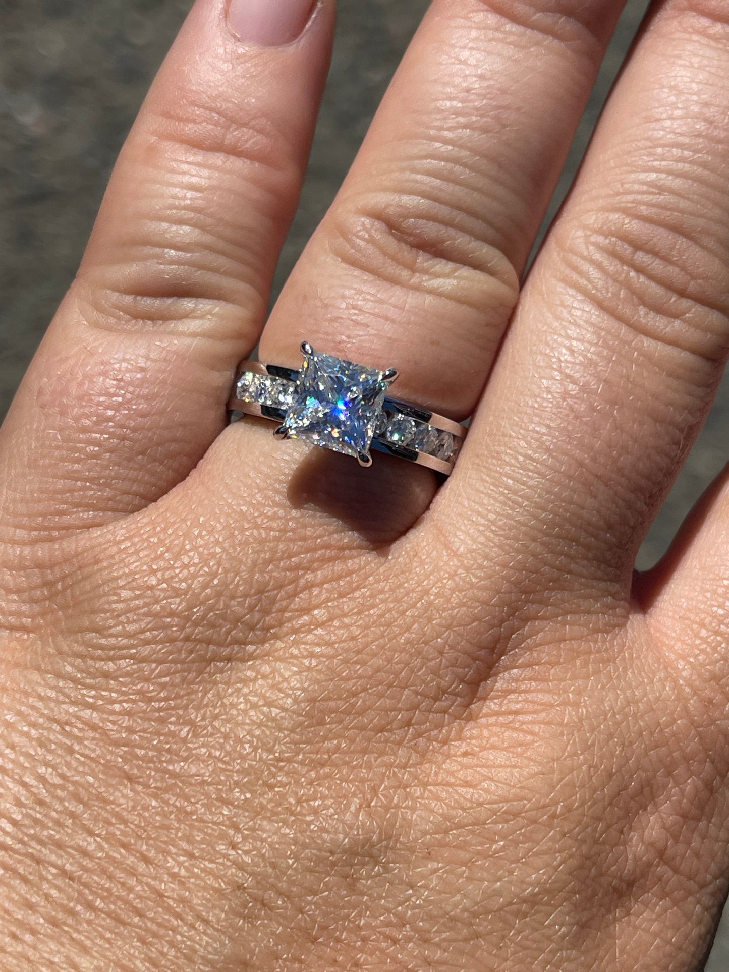 Rusty 6.5US 10K White Gold Engagement Ring