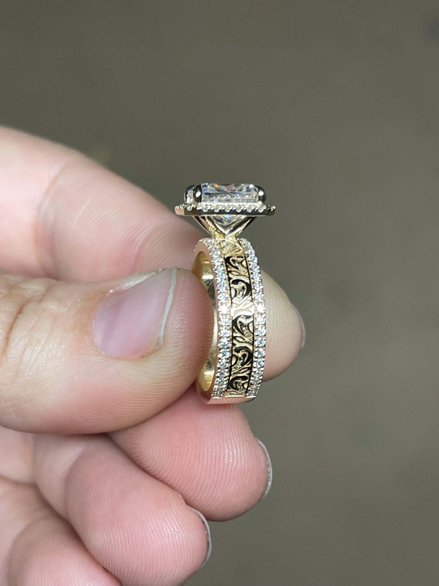 Kennedy 8US 14K Yellow Gold Engagement Ring